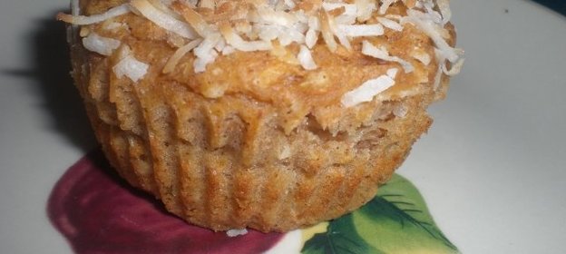 Бананово-папаевые диетические маффины с кокосовой стружкой