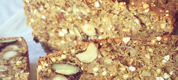 Диетический хлеб с сухофруктами и семечками