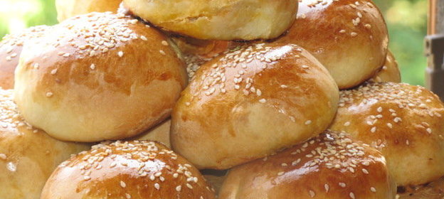 Ароматные булочки с сочной начинкой(мои вариант)