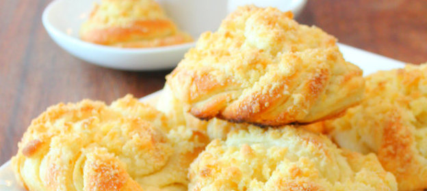 Булочки Витушки с посыпушкой