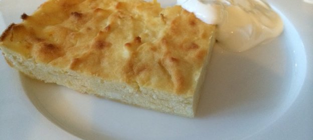 Творожная запеканка с яблоками