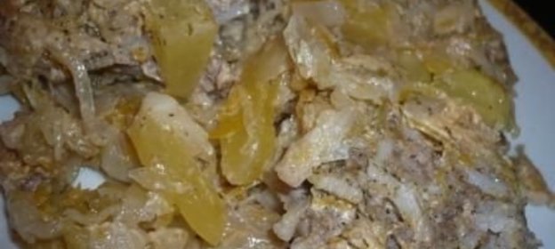 Ёжики в овощах и сливочно - томатном соусе