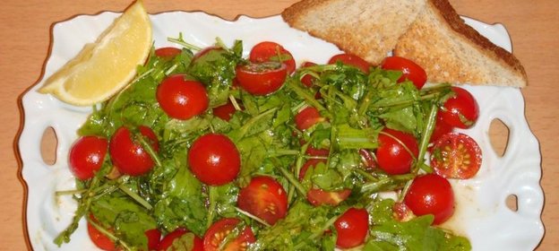 Черри с рукколой