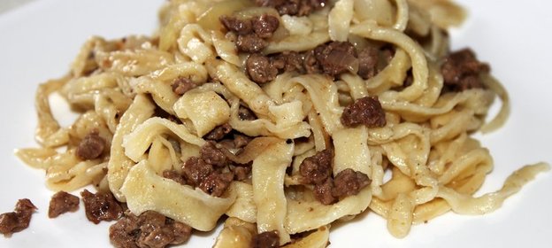 Домашняя лапша по‑адмиральски