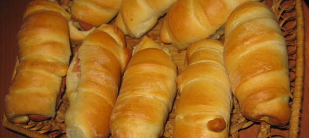 Булочки с сосисками