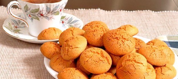 Печенье амаретти с вишней