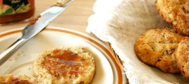 Медовые булочки с орехами