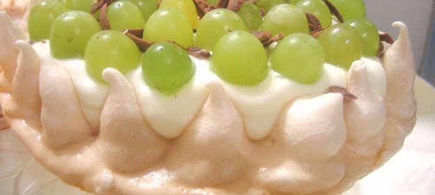 Мини-тортики (вариант подачи основы-безе)