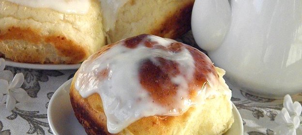 Творожные булочки в сметанной заливке