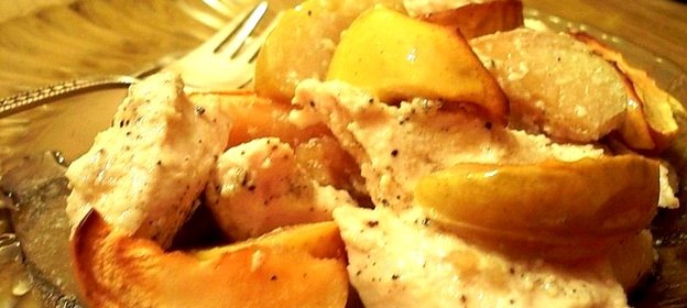 Куриная грудка с грушей