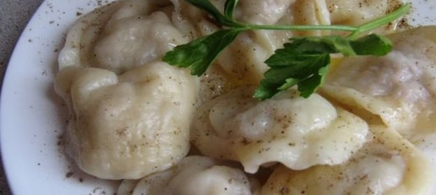 Запеканка из курицы с кабачками и сладким горошком