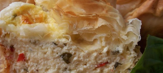 Мини киши или сырно -творожные кексы в тесте фило