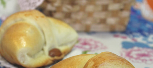 Булочки с бананом и шоколадной пастой