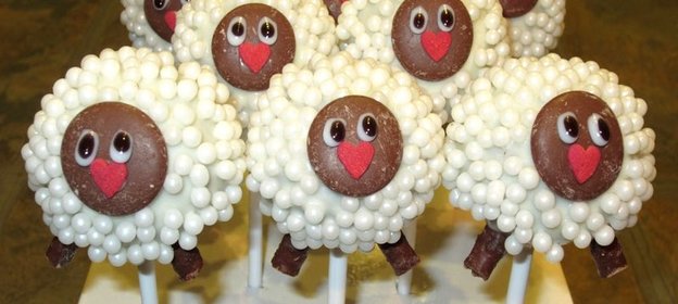 Десерт в виде овцы