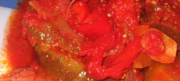 Соте из баклажанов с томатами и сладким перцем