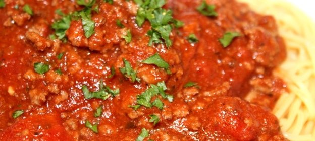 Спагетти с фаршем и томатным соусом