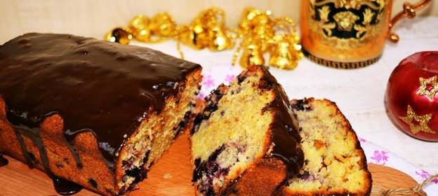 Лимонный кекс с черникой