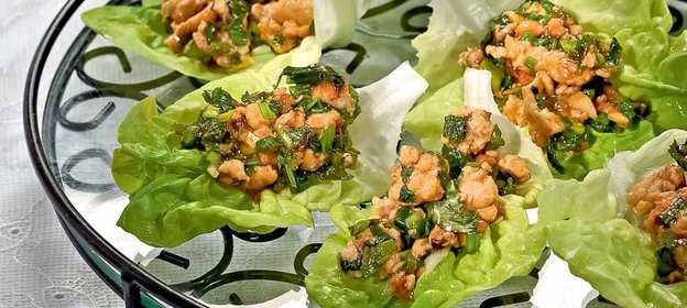 Салатные лодочки с курицей