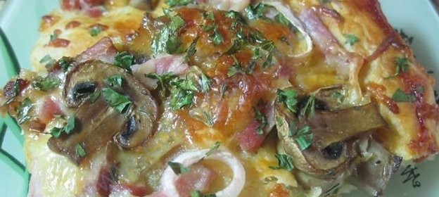 Домашняя пицца с грибами