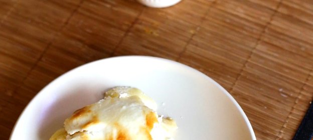 Творожно-яблочная запеканка со сметаной