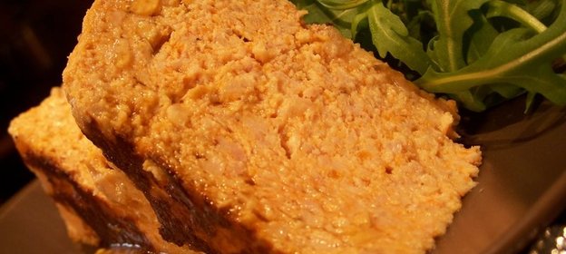 Куриный хлеб с яблочно-горчичным соусом