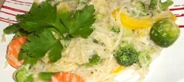 Паста в сливках с овощами