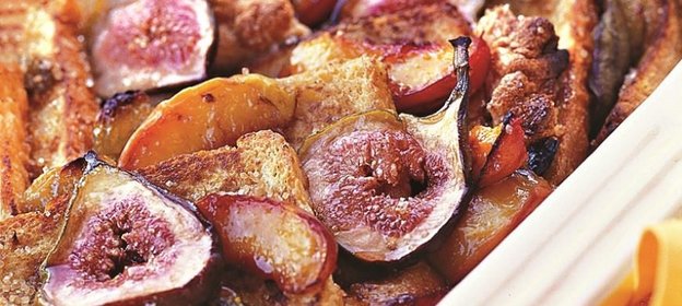 Запеканка из хлеба и фруктов