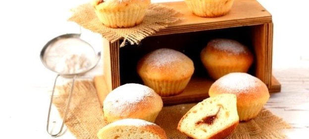 Сметанные булочки с повидлом