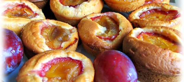 Кексы со сливой