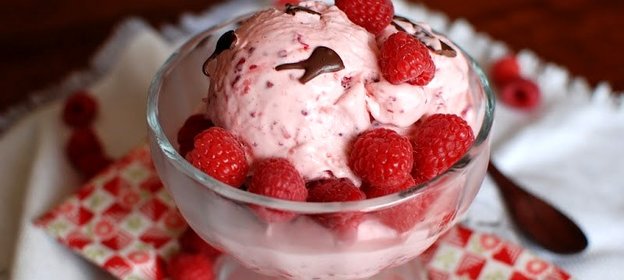 Десерт из мороженого