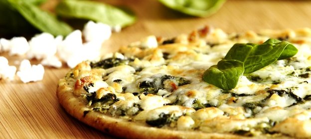 Пицца с адыгейским сыром