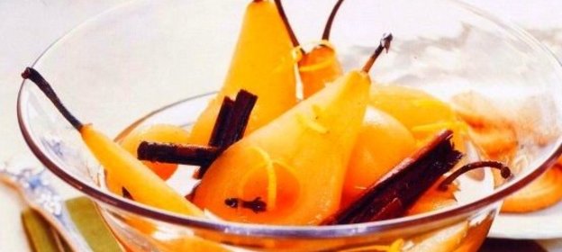 Салат из яблок и ржаного хлеба-i