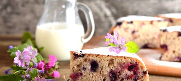 Банановый кекс с черникой в мультиварке