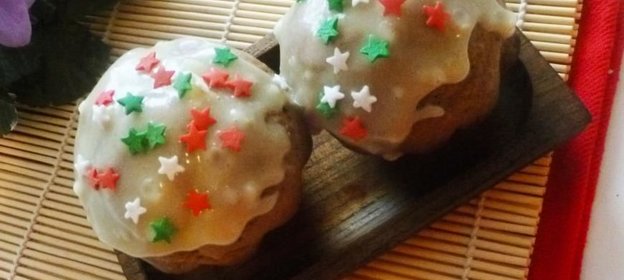 Шоколадные маффины с лимонной глазурью