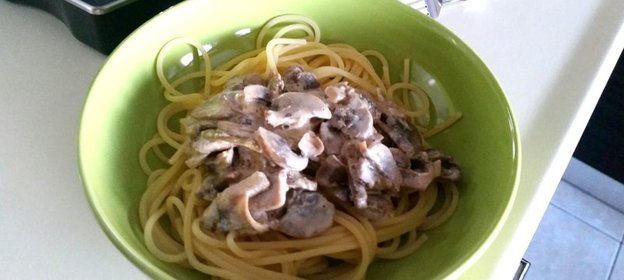 Паста с шампиньонами в сливочном соусе