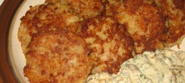 Мясокартофельные оладьи с грибами