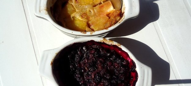 Открытый пирог с замороженными ягодами