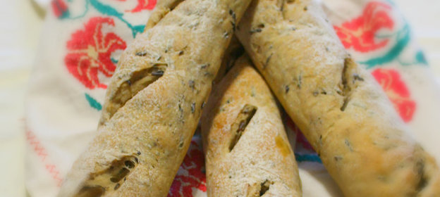 Багет с диким рисом и чесноком