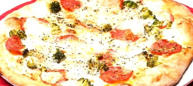 Пицца с капустой брокколи