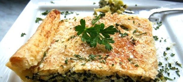 Слоеный пирог с брокколи