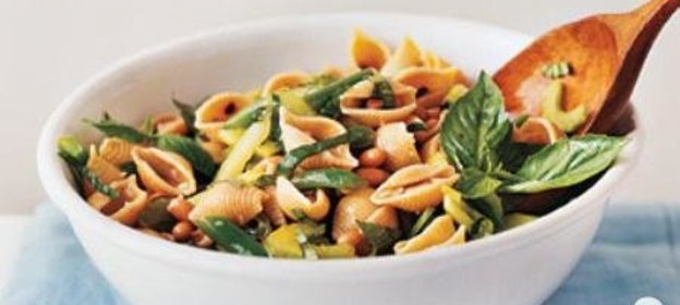 Салат с пастой и фасолью
