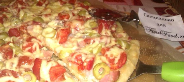 Пицца с копченой грудинкой