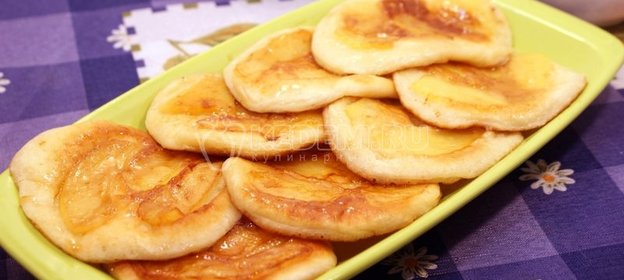 Оладьи с яблоками