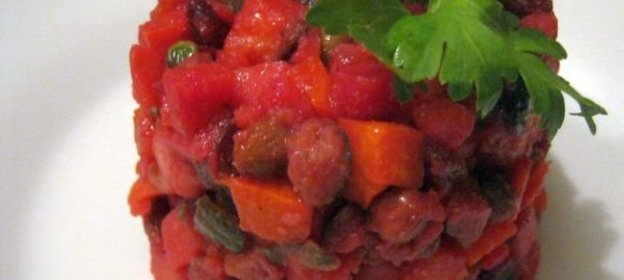 Пицца с морковью, перцем и ветчиной