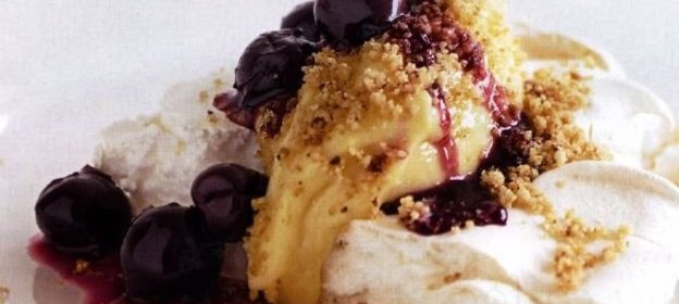 Десерт «Павлова» с белым шоколадом