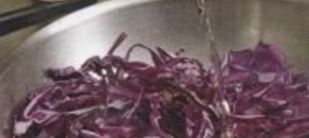 Приправа из смеси яблок и слив