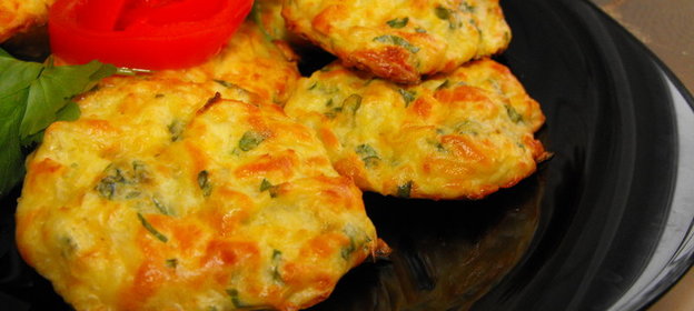 Капустные оладьи с сыром