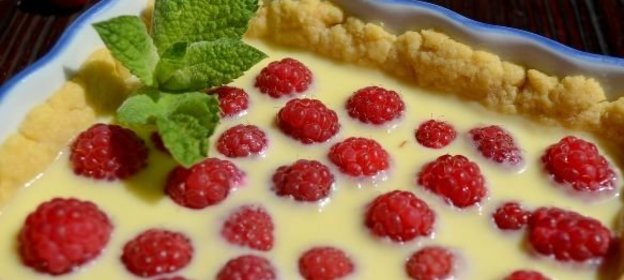 Малиновый тарт с белым шоколадом