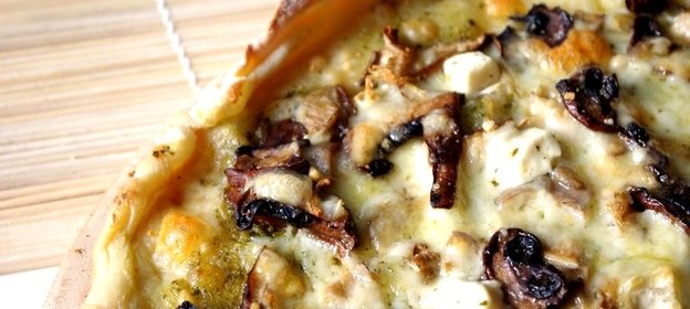 Пицца в домашних условиях с грибами