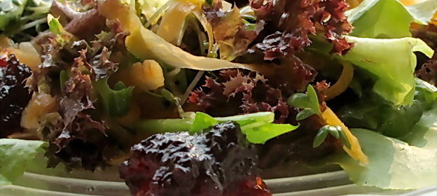 Салат со свекольным мармеладом